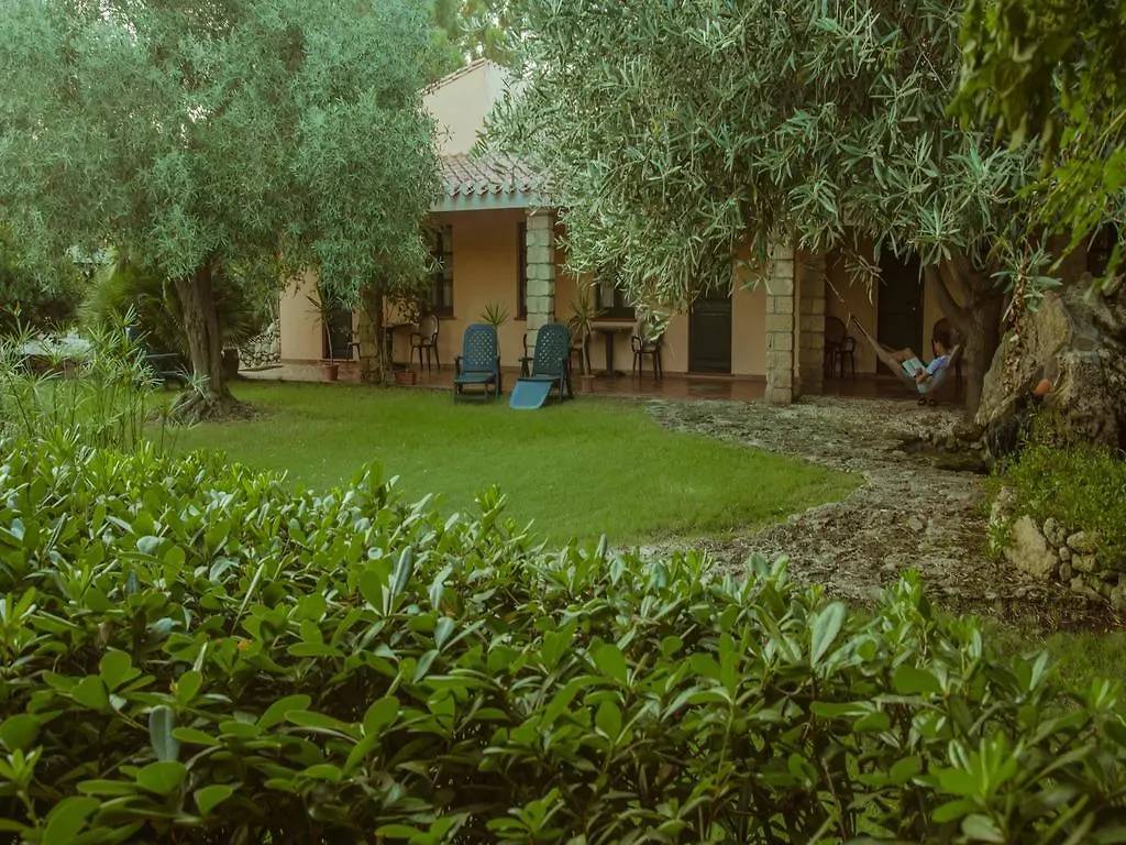 Sa Pedrera Country Hotel Cabras 3*,